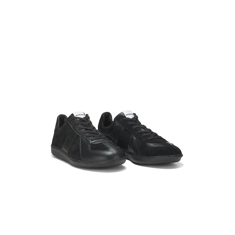 NOVESTA PERVERZE GERMAN TRAINER / Black