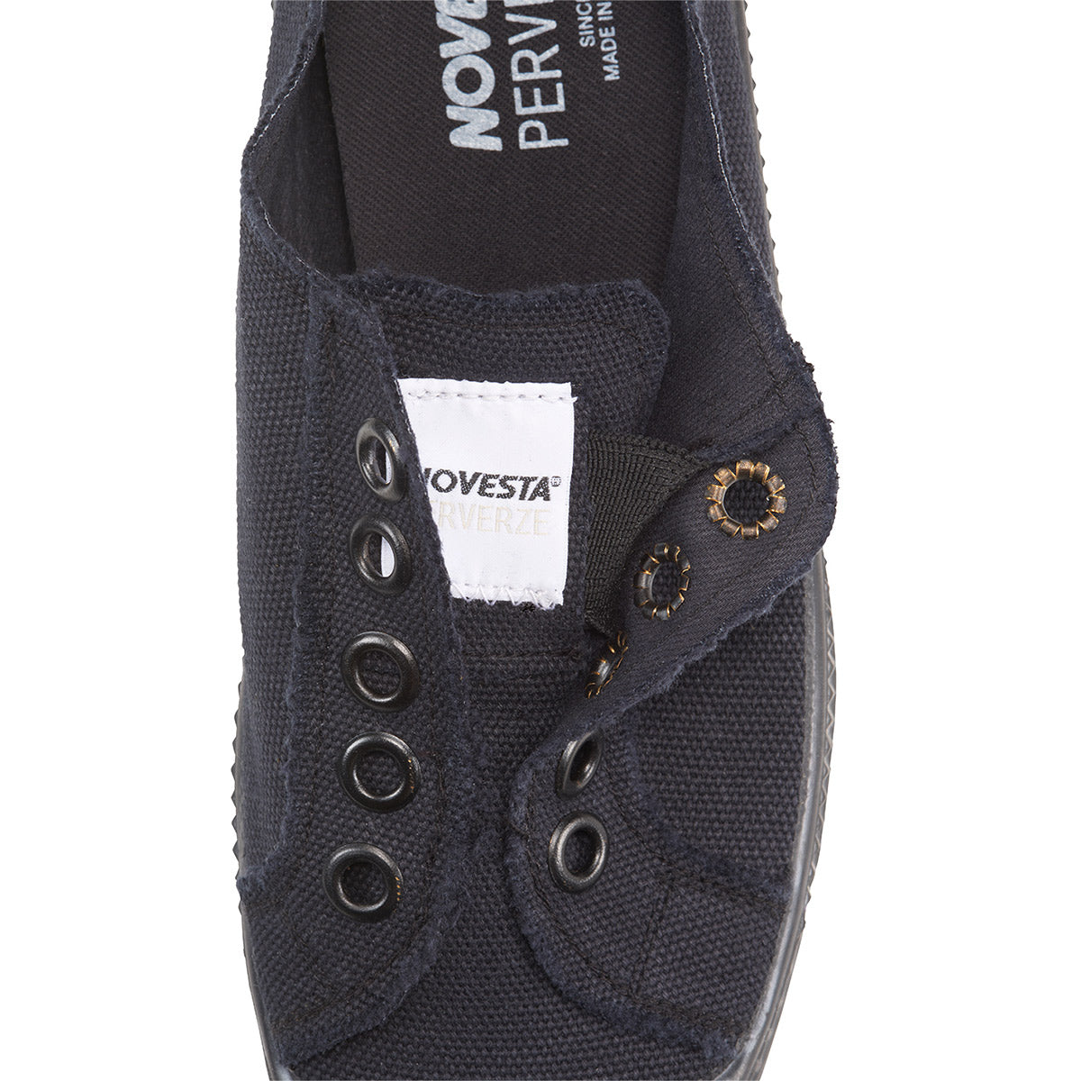 NOVESTA PERVERZE STAR MASTER SLIP-ON / Black