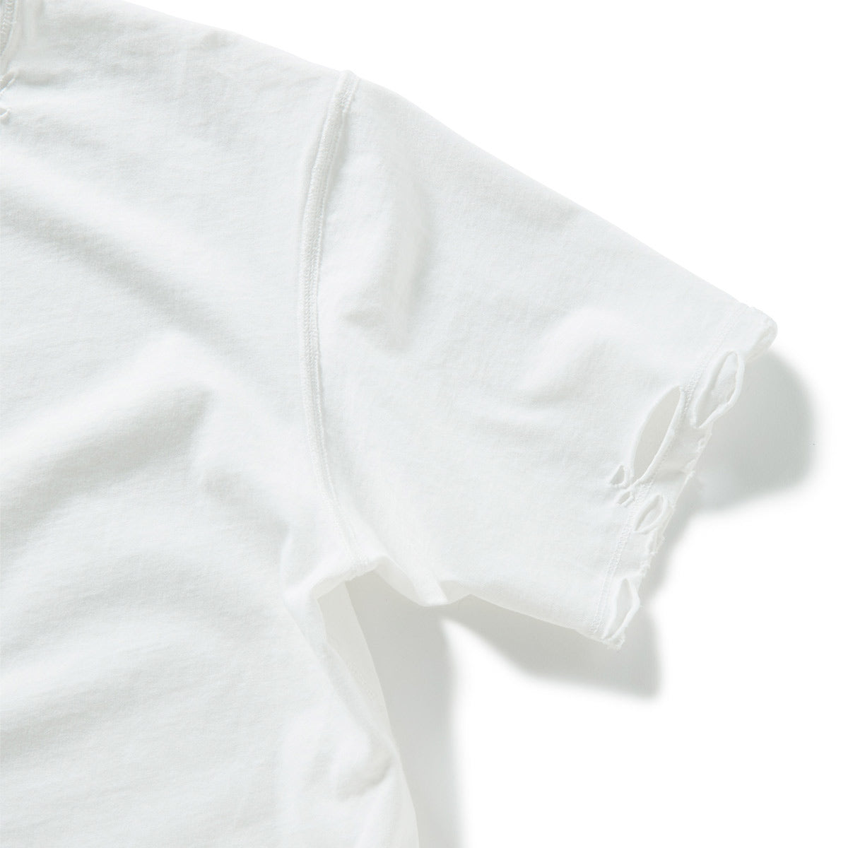 DISTRESS Regular T-Shirt / White