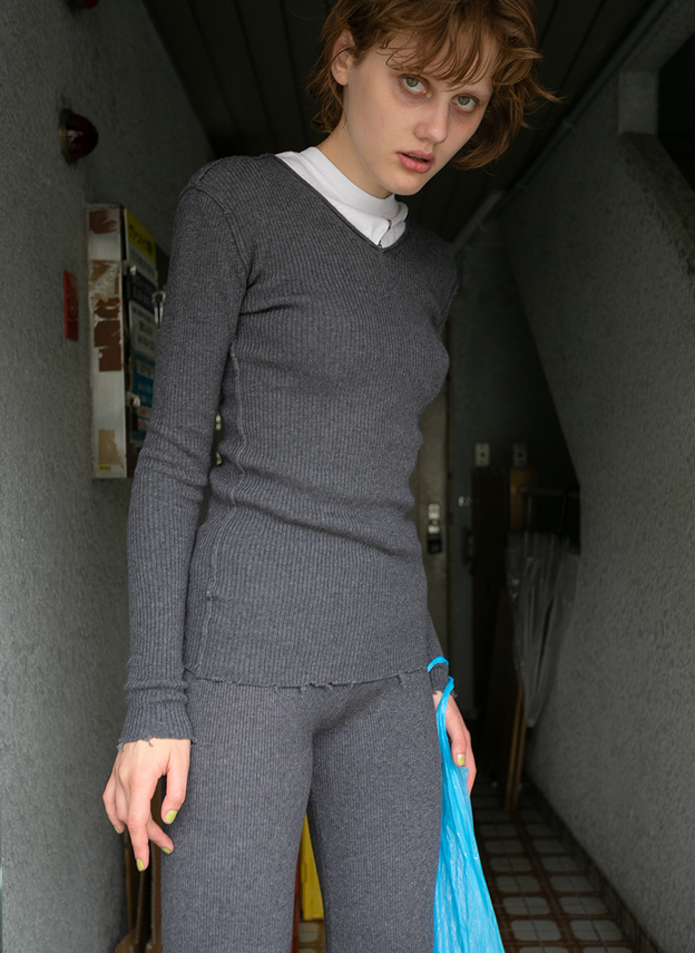 Fit Rib V Neck Knit 詳細画像 Gray 1