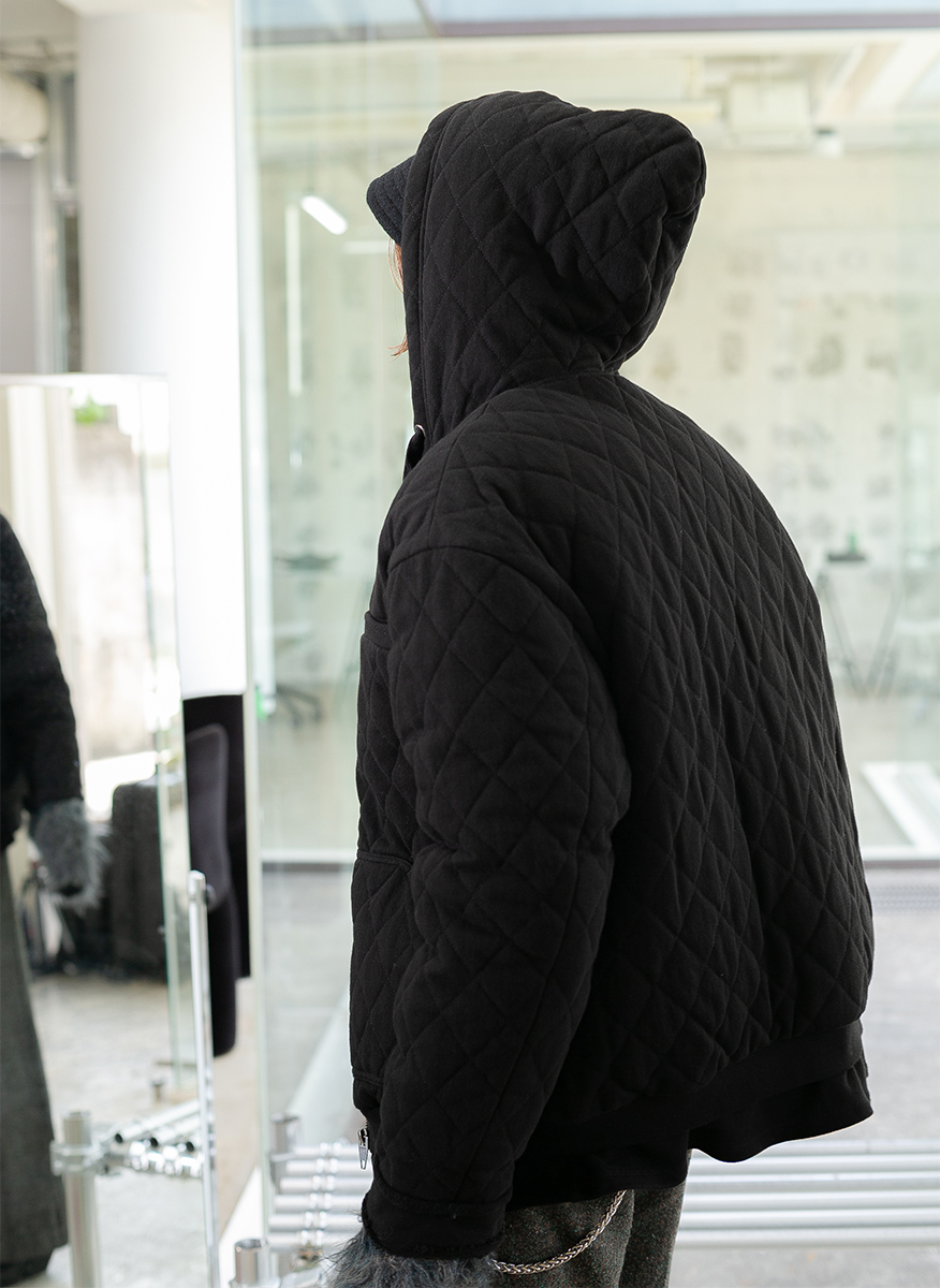 Quilting Sweatshirt Down Jacket 詳細画像 Black 4