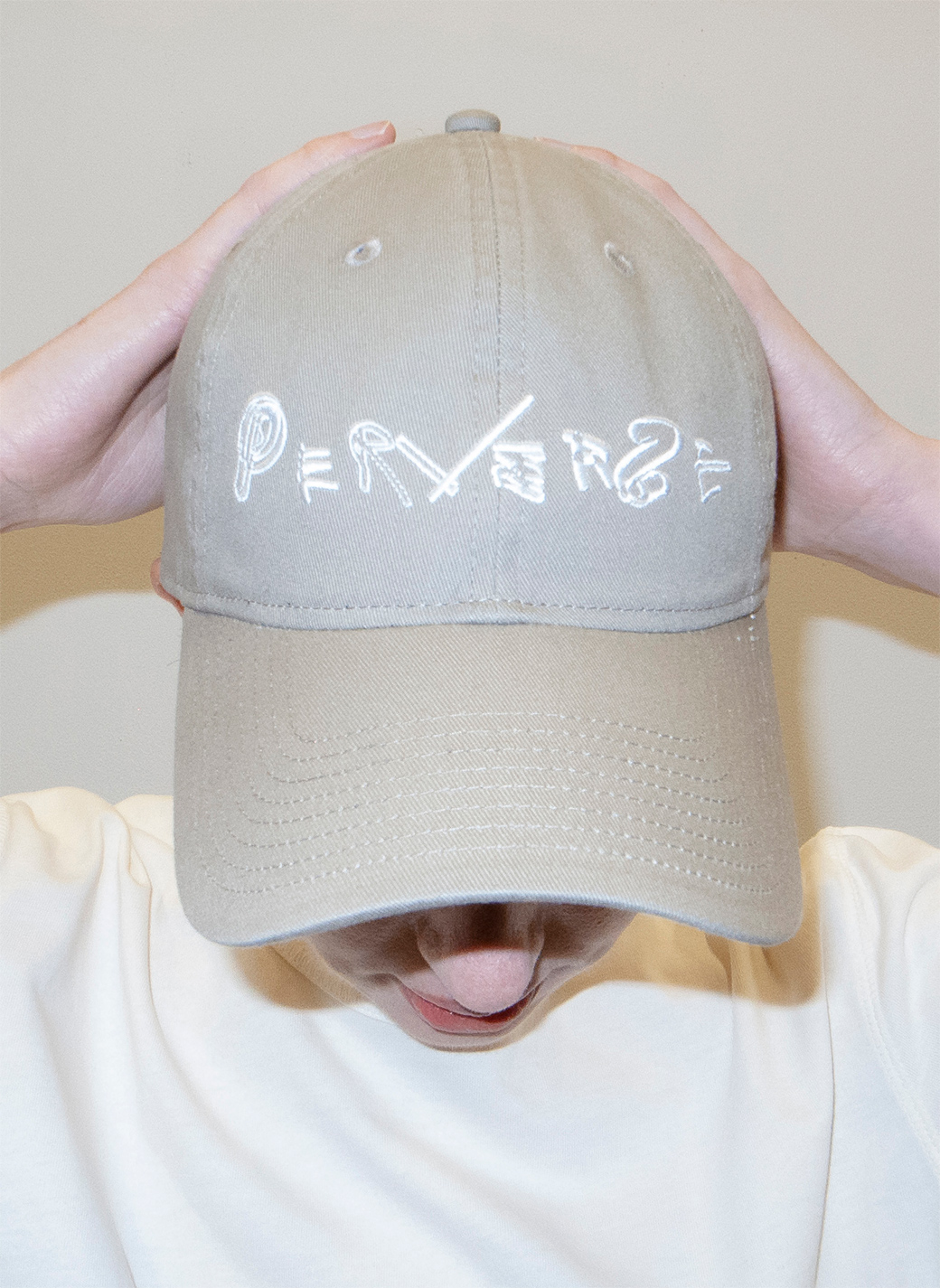 NEW ERA PERVERZE Scrap Logo Cap 詳細画像 Beige 2