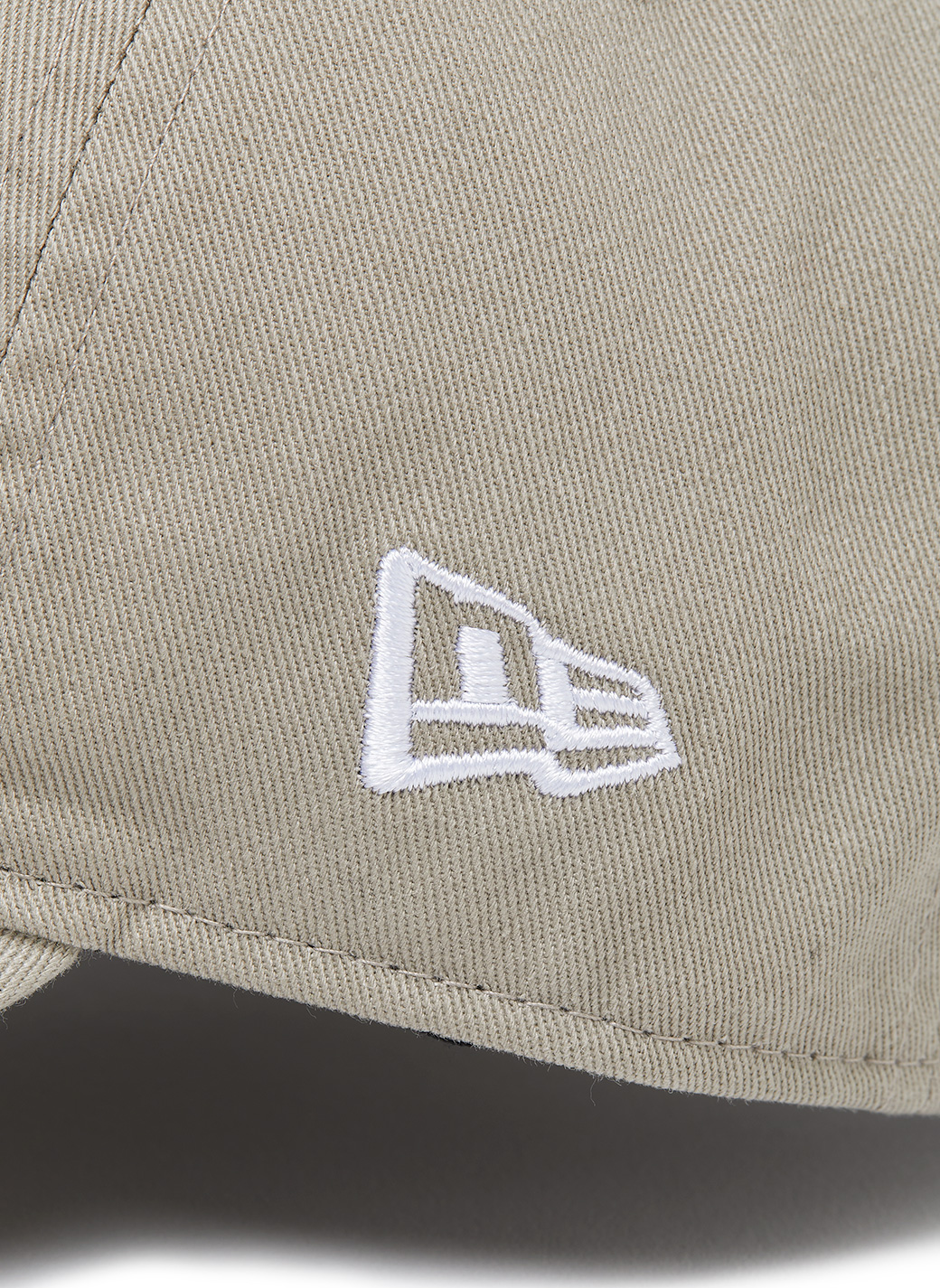 NEW ERA PERVERZE Scrap Logo Cap 詳細画像 Beige 4