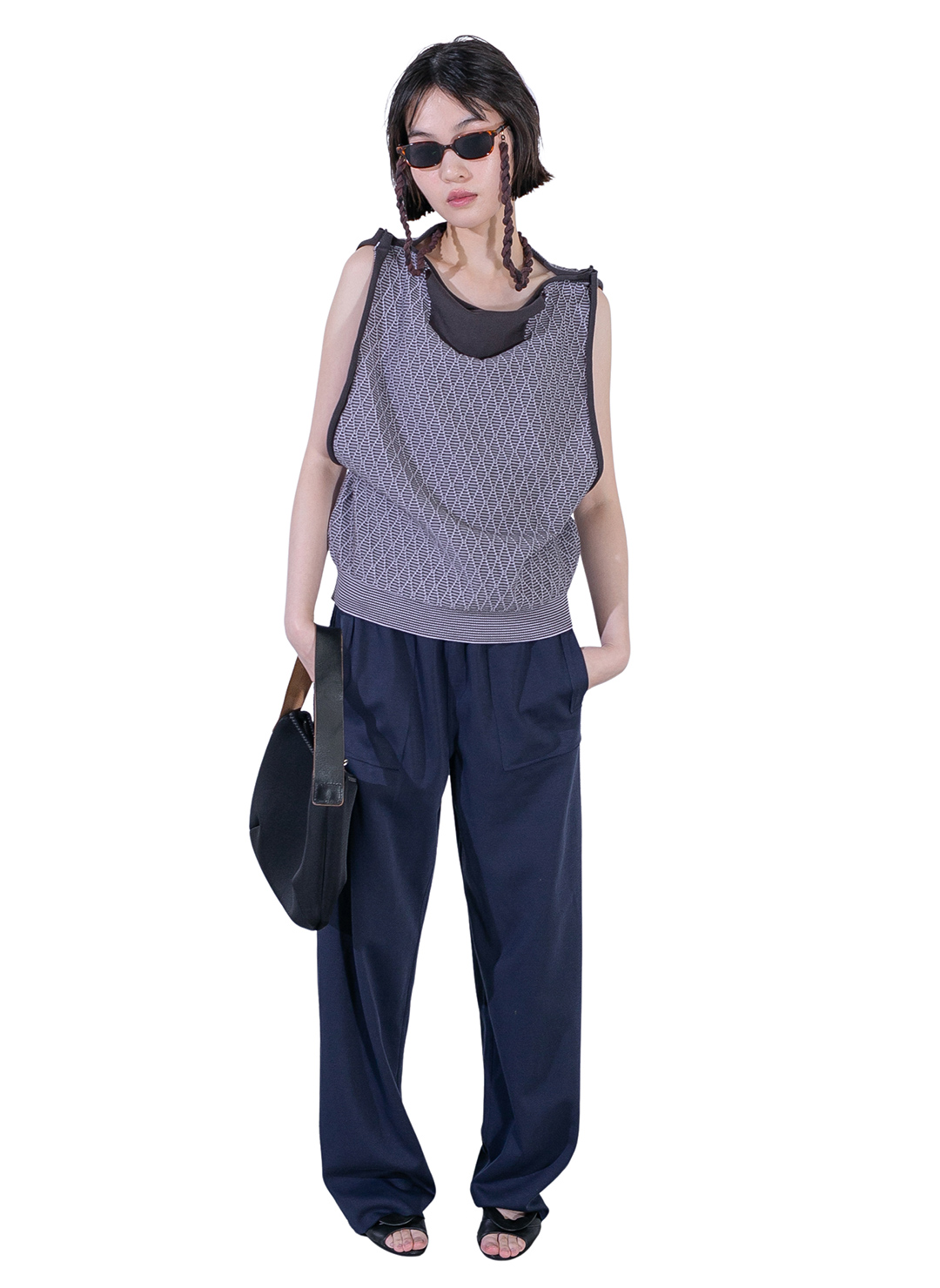 Line Neck Knit Vest 詳細画像 Gray 1